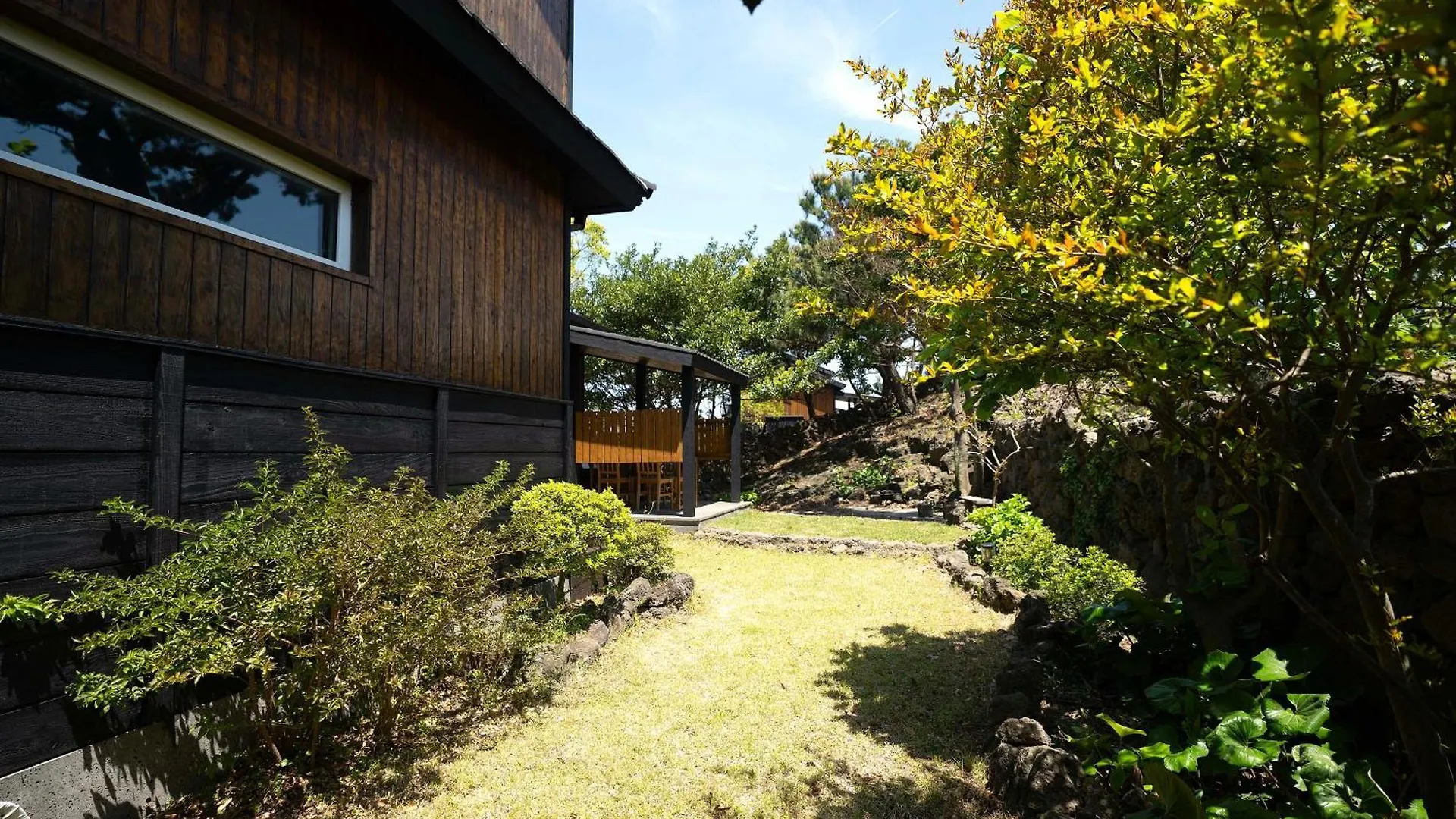 Japanese Jacuzzi Apartment Jeju